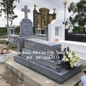 Mộ công giáo